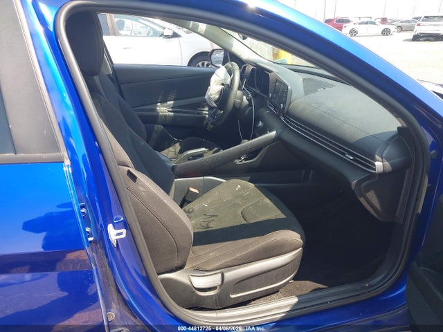 KMHLM4AG1NU365156 Hyundai ELANTRA SEL