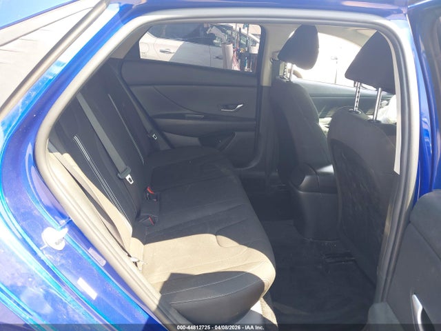KMHLM4AG1NU365156 Hyundai ELANTRA SEL