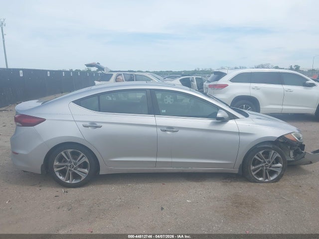 2017 Hyundai Elantra Limited მანქანა იყიდება აუქციონზე, vin: KMHD84LF5HU284601, აუქციონის ნომერი: 44812746
