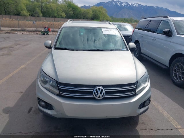 WVGBV3AX8EW591735 Volkswagen Tiguan Sel