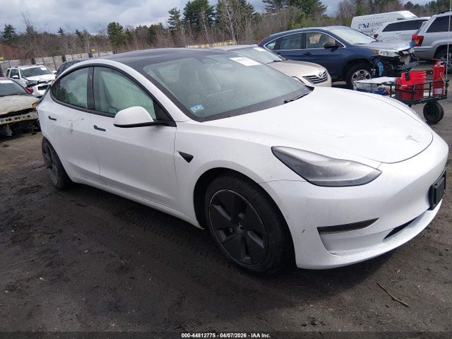 44812775 :رقم المزاد ، 5YJ3E1EBXMF056355 vin ، 2021 Tesla Model 3 Long Range Dual Motor All-wheel Drive مزاد بيع