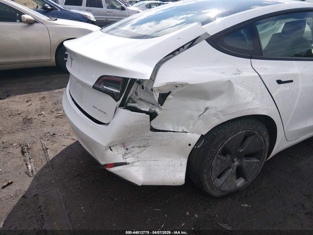 44812775 :رقم المزاد ، 5YJ3E1EBXMF056355 vin ، 2021 Tesla Model 3 Long Range Dual Motor All-wheel Drive مزاد بيع
