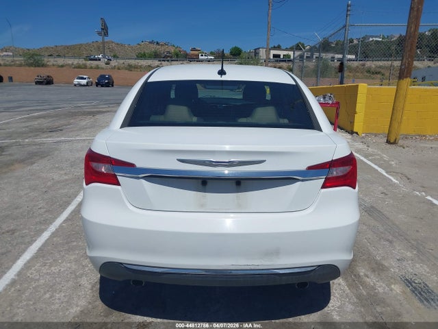 2011 Chrysler 200 Touring მანქანა იყიდება აუქციონზე, vin: 1C3BC1FG4BN613436, აუქციონის ნომერი: 44812786