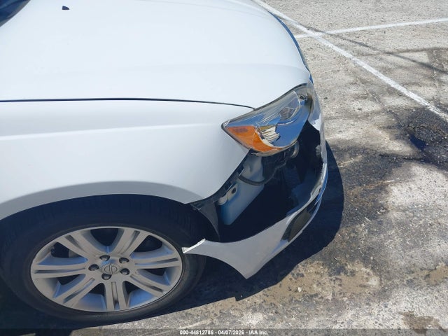 2011 Chrysler 200 Touring მანქანა იყიდება აუქციონზე, vin: 1C3BC1FG4BN613436, აუქციონის ნომერი: 44812786