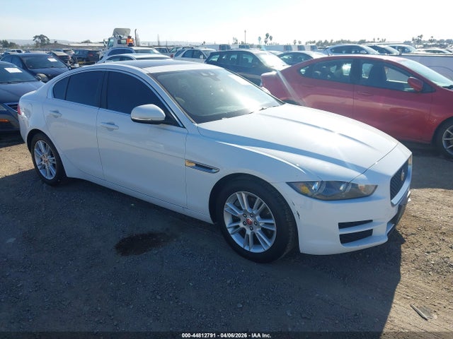 2019 JAGUAR XE SAJAD4FX6KCP44001