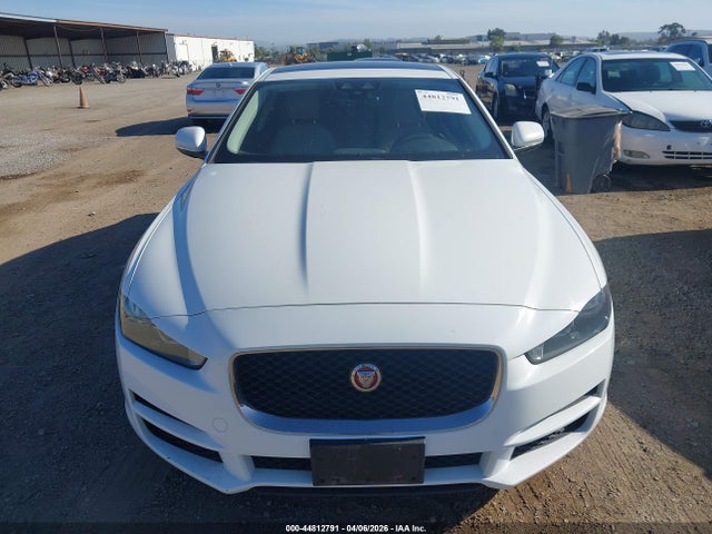 SAJAD4FX6KCP44001 Jaguar Xe 25t Premium