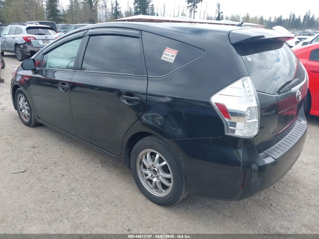 2014 TOYOTA PRIUS V JTDZN3EUXEJ014088 Photo 2