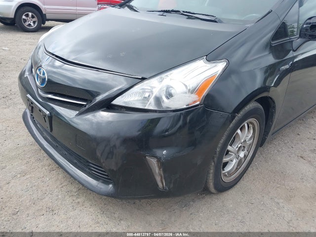 2014 TOYOTA PRIUS V JTDZN3EUXEJ014088 Photo 5