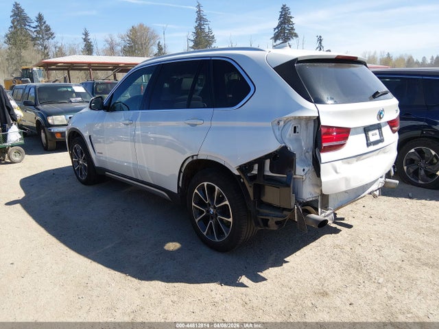 2017 BMW X5 5UXKR0C55H0V68034 Photo 2