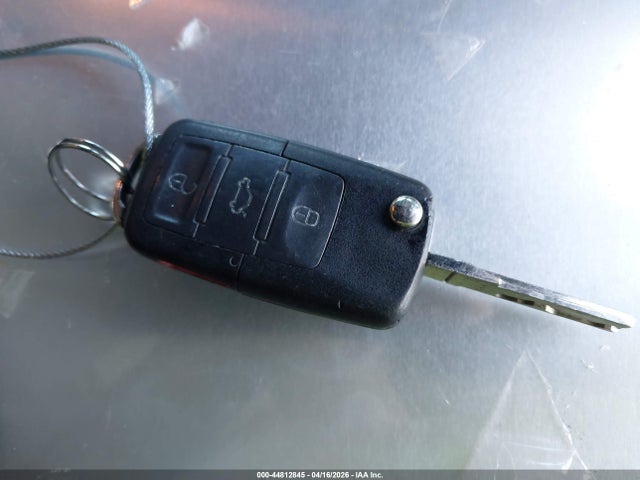 44812845 :رقم المزاد ، WVWFA71F99V021397 vin ، 2009 Volkswagen Eos Lux مزاد بيع