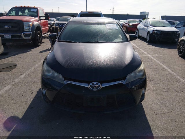 4T1BF1FKXHU342223 Toyota CAMRY SE