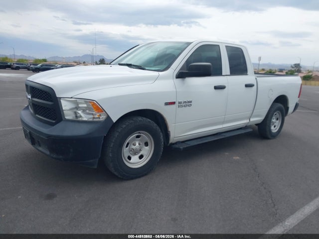 2016 RAM 1500 1C6RR6FM2GS375582 Photo 1