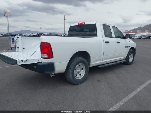 2016 RAM 1500 1C6RR6FM2GS375582 Photo 3