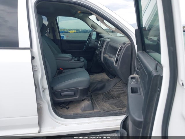 2016 RAM 1500 1C6RR6FM2GS375582 Photo 4