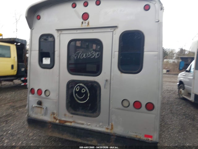 2013 Ford E-450 Cutaway მანქანა იყიდება აუქციონზე, vin: 1FDFE4FSXDDA69915, აუქციონის ნომერი: 44812865