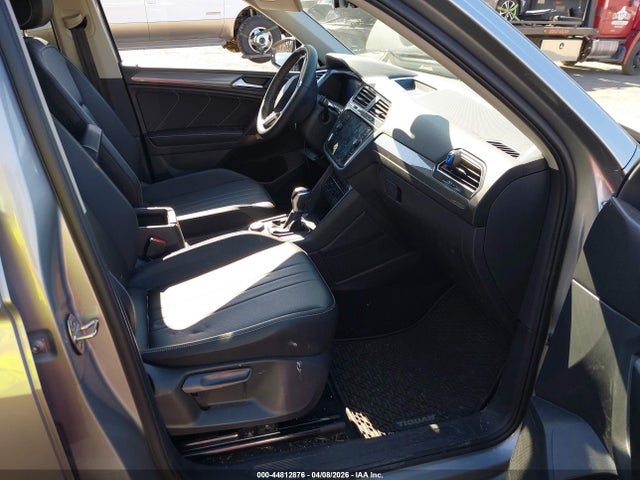 2023 VOLKSWAGEN TIGUAN 3VVMB7AX0PM033587 Photo 4