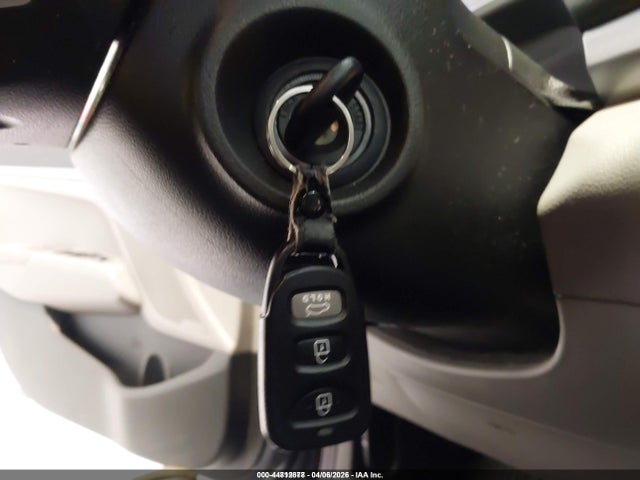5NPD74LF1LH615782 Hyundai ELANTRA SE