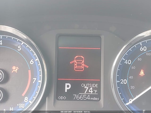 44812897 :رقم المزاد ، 5YFBURHE8HP717152 vin ، 2017 Toyota Corolla Le مزاد بيع