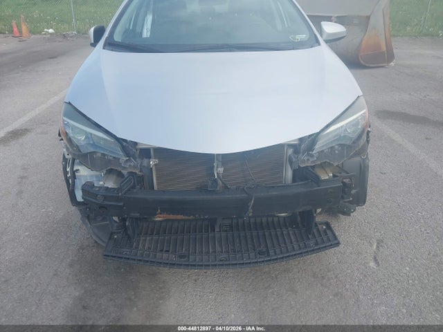 44812897 :رقم المزاد ، 5YFBURHE8HP717152 vin ، 2017 Toyota Corolla Le مزاد بيع