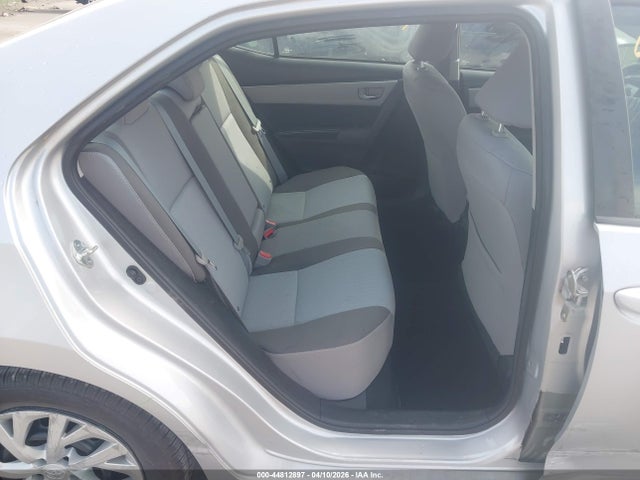 44812897 :رقم المزاد ، 5YFBURHE8HP717152 vin ، 2017 Toyota Corolla Le مزاد بيع