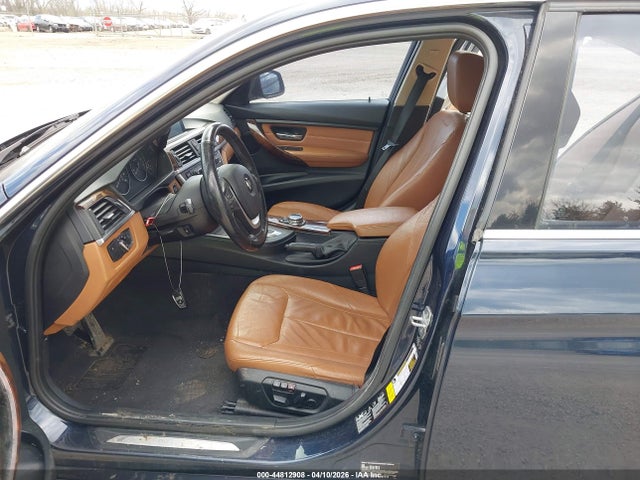 44812908 :رقم المزاد ، WBA3B3C50EJ980487 vin ، 2014 Bmw 328i Xdrive مزاد بيع