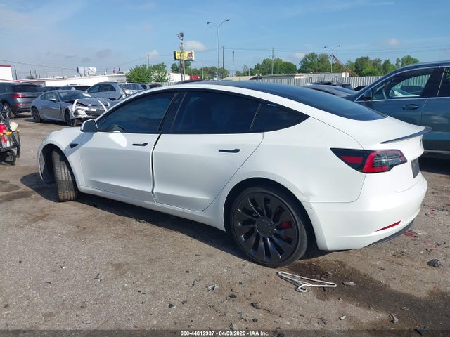44812937 :رقم المزاد ، 5YJ3E1EC2NF164589 vin ، 2022 Tesla Model 3 Performance Dual Motor All-wheel Drive مزاد بيع