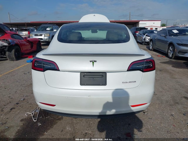 44812937 :رقم المزاد ، 5YJ3E1EC2NF164589 vin ، 2022 Tesla Model 3 Performance Dual Motor All-wheel Drive مزاد بيع