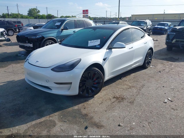 44812937 :رقم المزاد ، 5YJ3E1EC2NF164589 vin ، 2022 Tesla Model 3 Performance Dual Motor All-wheel Drive مزاد بيع