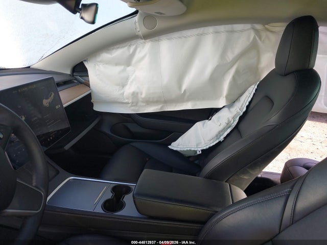 44812937 :رقم المزاد ، 5YJ3E1EC2NF164589 vin ، 2022 Tesla Model 3 Performance Dual Motor All-wheel Drive مزاد بيع
