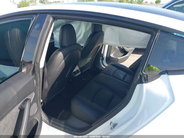 44812937 :رقم المزاد ، 5YJ3E1EC2NF164589 vin ، 2022 Tesla Model 3 Performance Dual Motor All-wheel Drive مزاد بيع