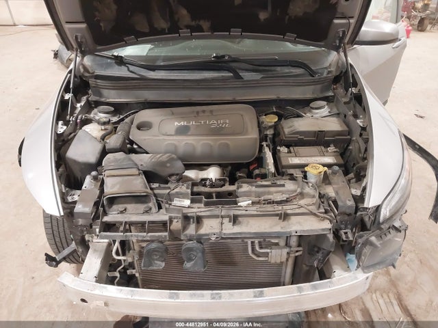 44812951 :رقم المزاد ، 1C4PJMCB8JD528587 vin ، 2018 Jeep Cherokee Latitude 4x4 مزاد بيع