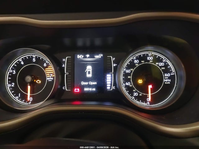 44812951 :رقم المزاد ، 1C4PJMCB8JD528587 vin ، 2018 Jeep Cherokee Latitude 4x4 مزاد بيع