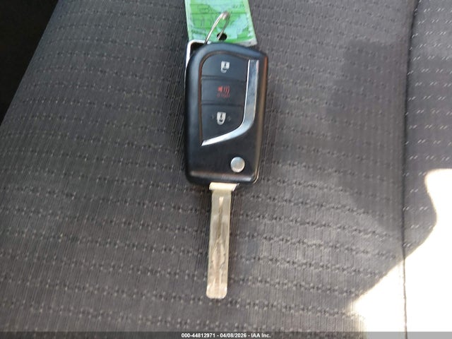 Toyota C-HR XLE 2018 NMTKHMBX9JR050718 Image 11