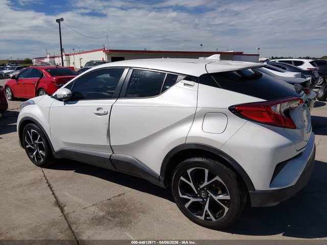 Toyota C-HR XLE 2018 NMTKHMBX9JR050718 Image 14