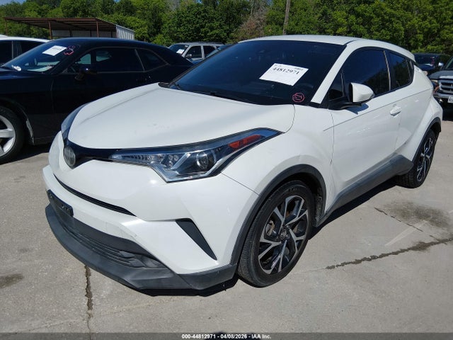 Toyota C-HR XLE 2018 NMTKHMBX9JR050718 Image 2