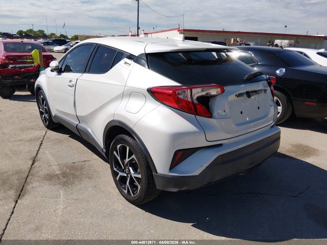 Toyota C-HR XLE 2018 NMTKHMBX9JR050718 Image 3