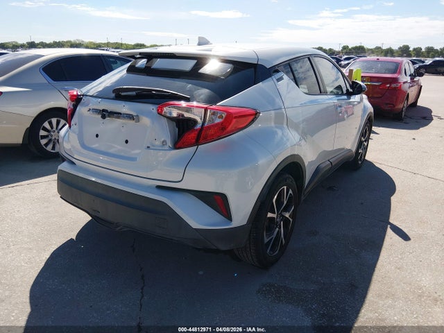 Toyota C-HR XLE 2018 NMTKHMBX9JR050718 Image 4