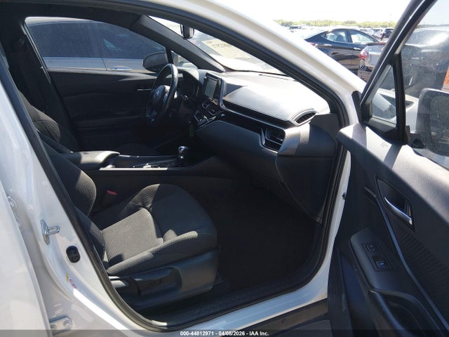 Toyota C-HR XLE 2018 NMTKHMBX9JR050718 Image 5