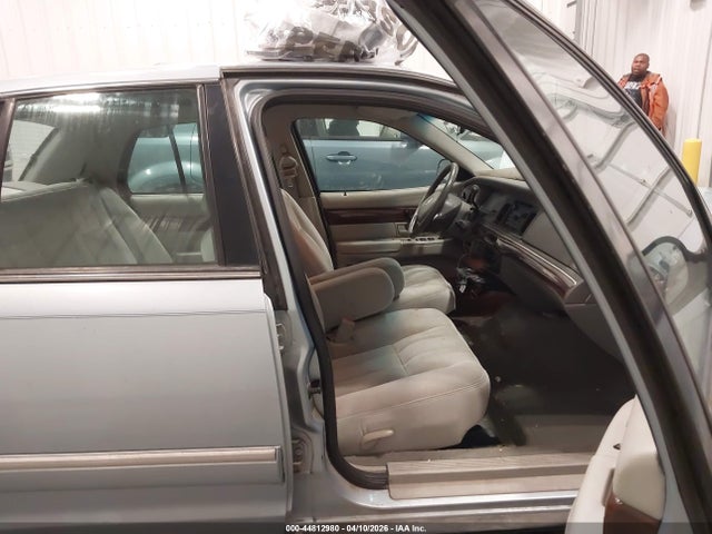 Продажа на аукционе авто 2003 Mercury Grand Marquis Gs, vin: 2MEFM74W53X629893, номер лота: 44812980