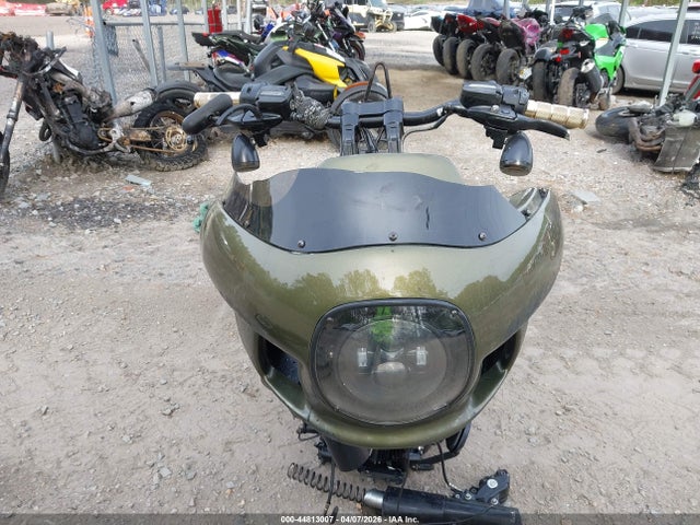 1HD1KVC14JB616028 Harley-Davidson FLHRXS