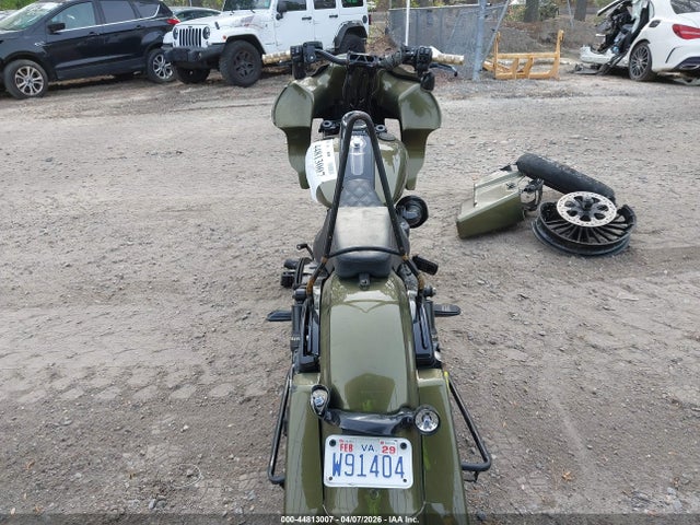 1HD1KVC14JB616028 Harley-Davidson FLHRXS