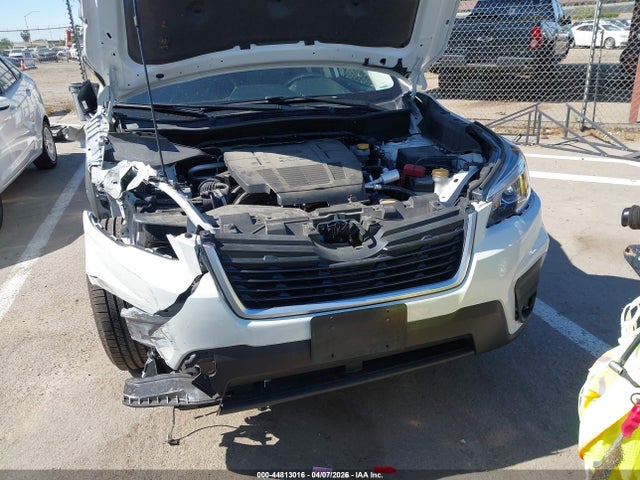 JF2SKAEC8KH575223 Subaru Forester Premium