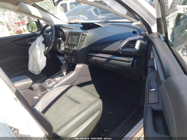 2019 SUBARU FORESTER JF2SKAEC8KH575223 Photo 4