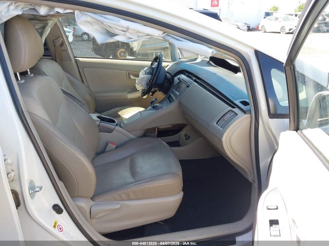 Toyota Prius Four 2014 JTDKN3DU0E1801666 Image 5