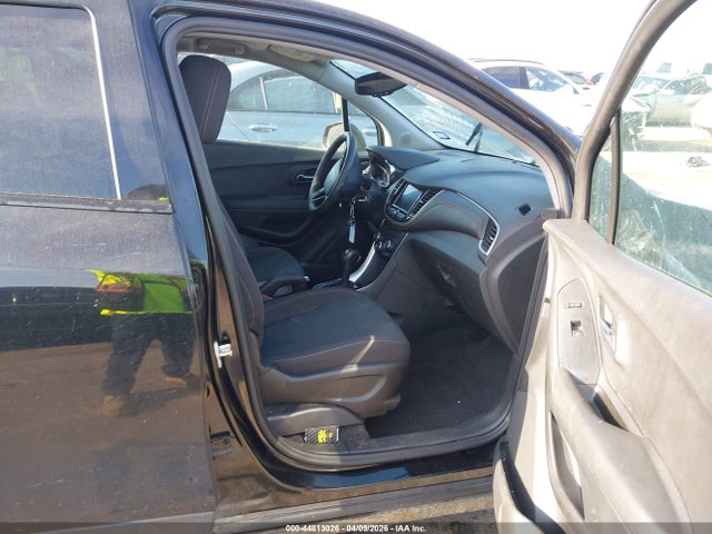 44813026 :رقم المزاد ، 3GNCJKSB5LL140774 vin ، 2020 Chevrolet Trax Fwd Ls مزاد بيع