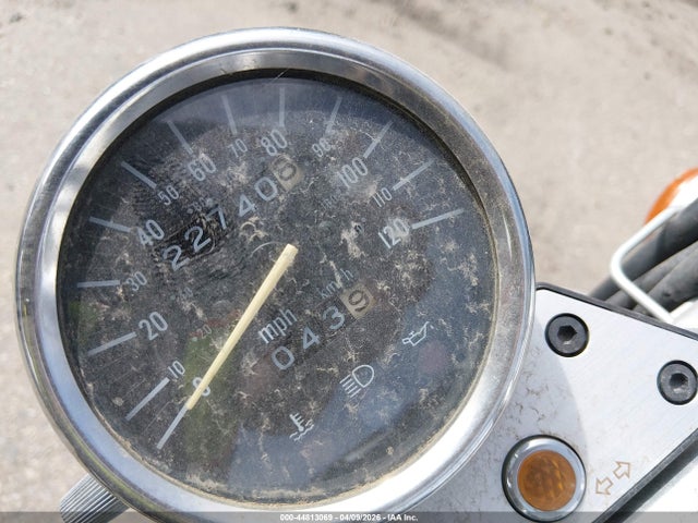 44813069 :رقم المزاد ، JS1VS53A7W2101772 vin ، 1998 Suzuki Vz800 مزاد بيع