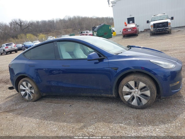 7SAYGDEE0NF400890 Tesla Model Y Long Range Dual Motor All-wheel Drive