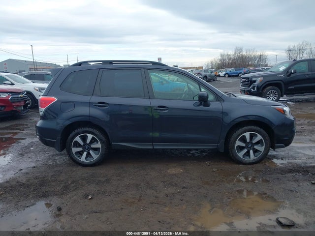 44813091 :رقم المزاد ، JF2SJAGC2JH511807 vin ، 2018 Subaru Forester 2.5i Premium مزاد بيع