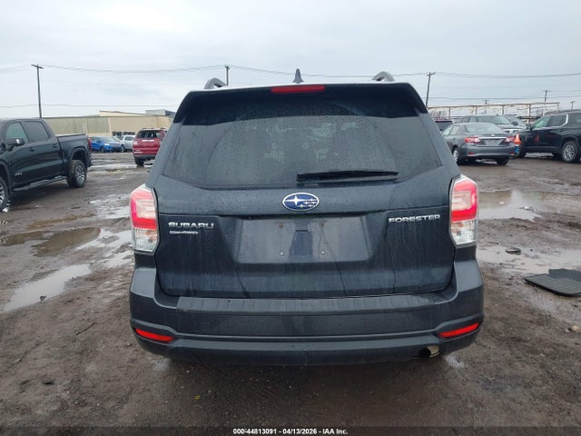 44813091 :رقم المزاد ، JF2SJAGC2JH511807 vin ، 2018 Subaru Forester 2.5i Premium مزاد بيع