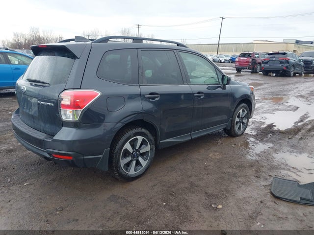 44813091 :رقم المزاد ، JF2SJAGC2JH511807 vin ، 2018 Subaru Forester 2.5i Premium مزاد بيع